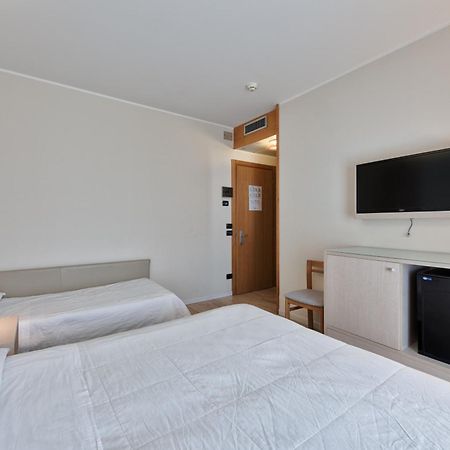 Hotel Columbus Lignano Sabbiadoro Zewnętrze zdjęcie