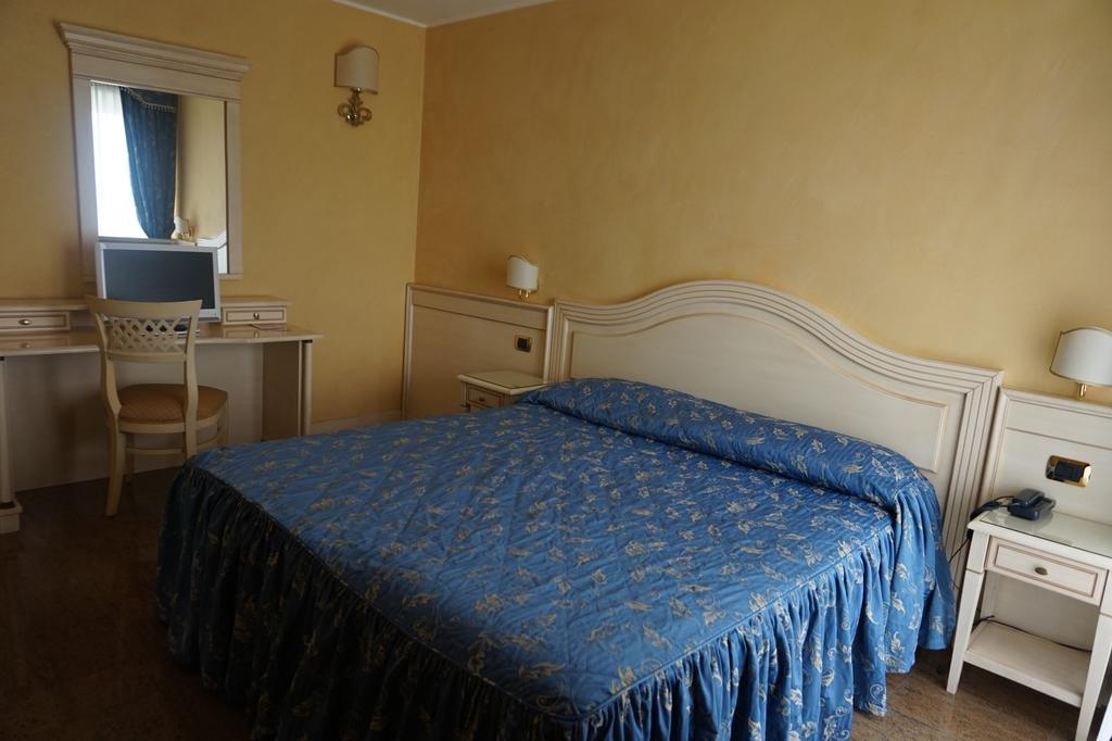 Hotel Columbus Lignano Sabbiadoro Zewnętrze zdjęcie