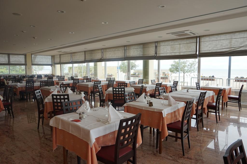 Hotel Columbus Lignano Sabbiadoro Zewnętrze zdjęcie