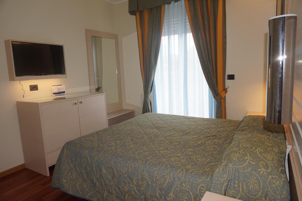 Hotel Columbus Lignano Sabbiadoro Zewnętrze zdjęcie