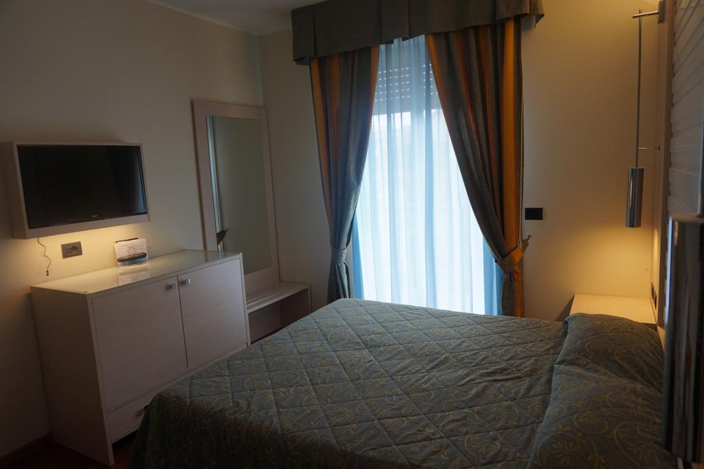 Hotel Columbus Lignano Sabbiadoro Zewnętrze zdjęcie
