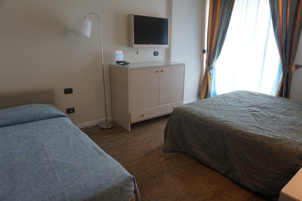 Hotel Columbus Lignano Sabbiadoro Zewnętrze zdjęcie