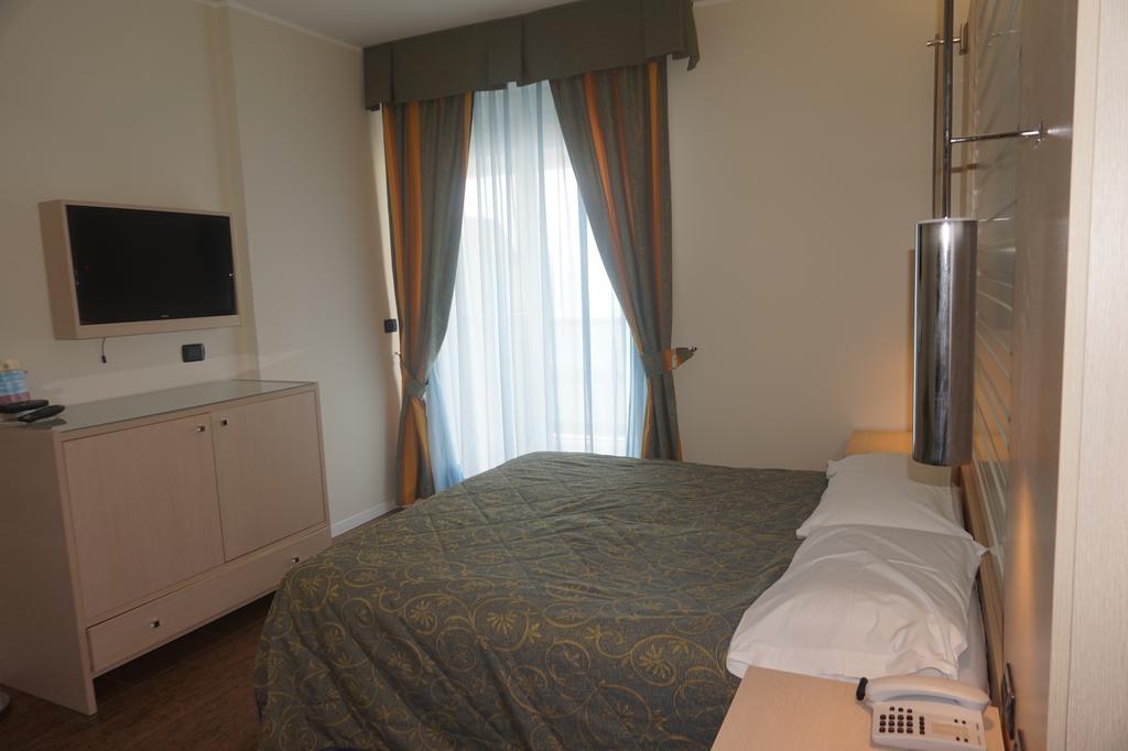 Hotel Columbus Lignano Sabbiadoro Zewnętrze zdjęcie