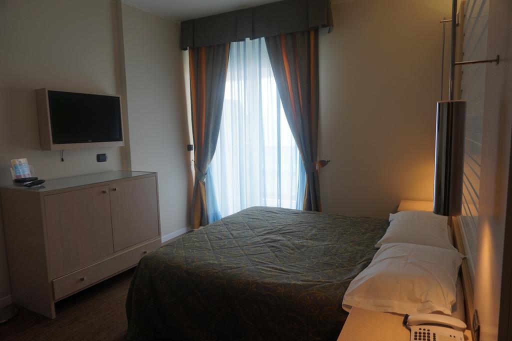 Hotel Columbus Lignano Sabbiadoro Zewnętrze zdjęcie